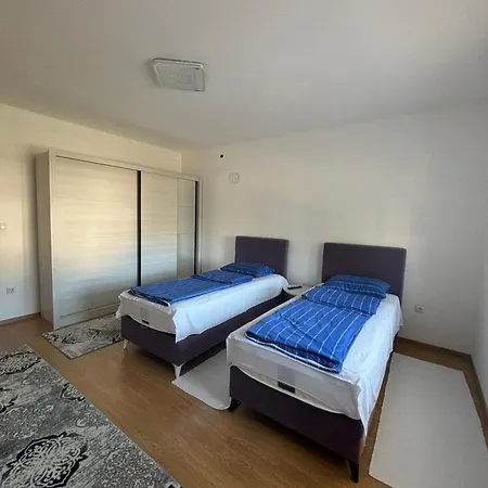 Aurora Appartement *
